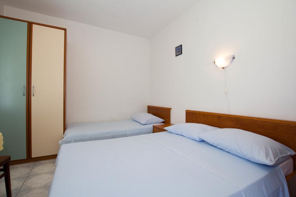 Apartments Bartul Sućuraj Kültér fotó