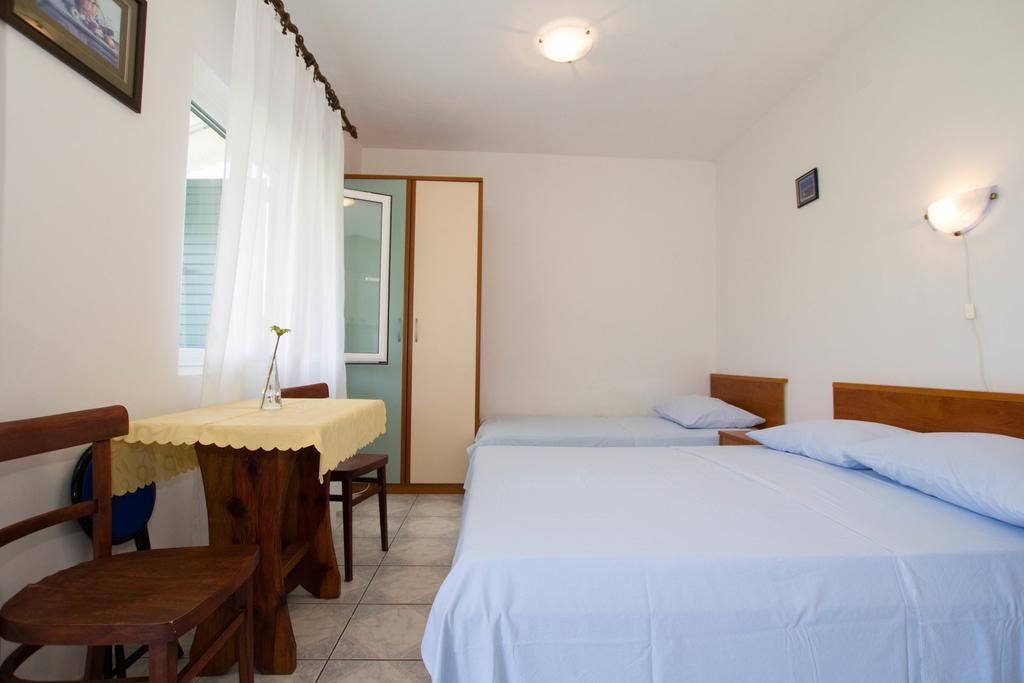 Apartments Bartul Sućuraj Kültér fotó