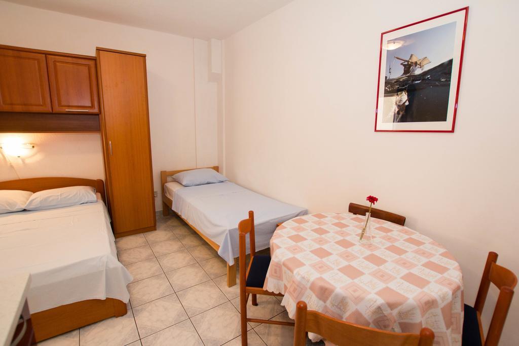 Apartments Bartul Sućuraj Kültér fotó